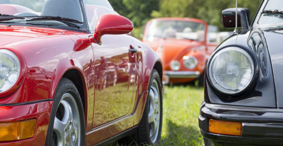 Oil in a Porsche car? When to change?