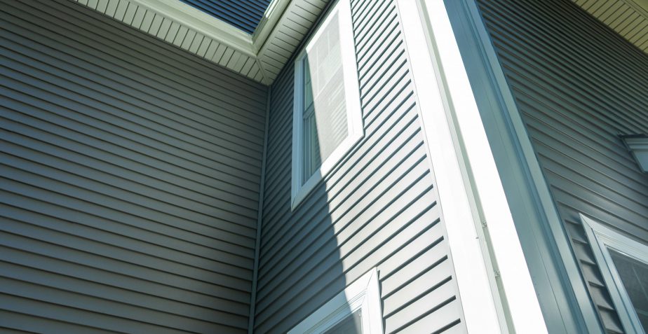 When Should You Hire Siding Contractors?